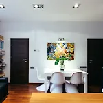 Apartment In The Strict City Centre